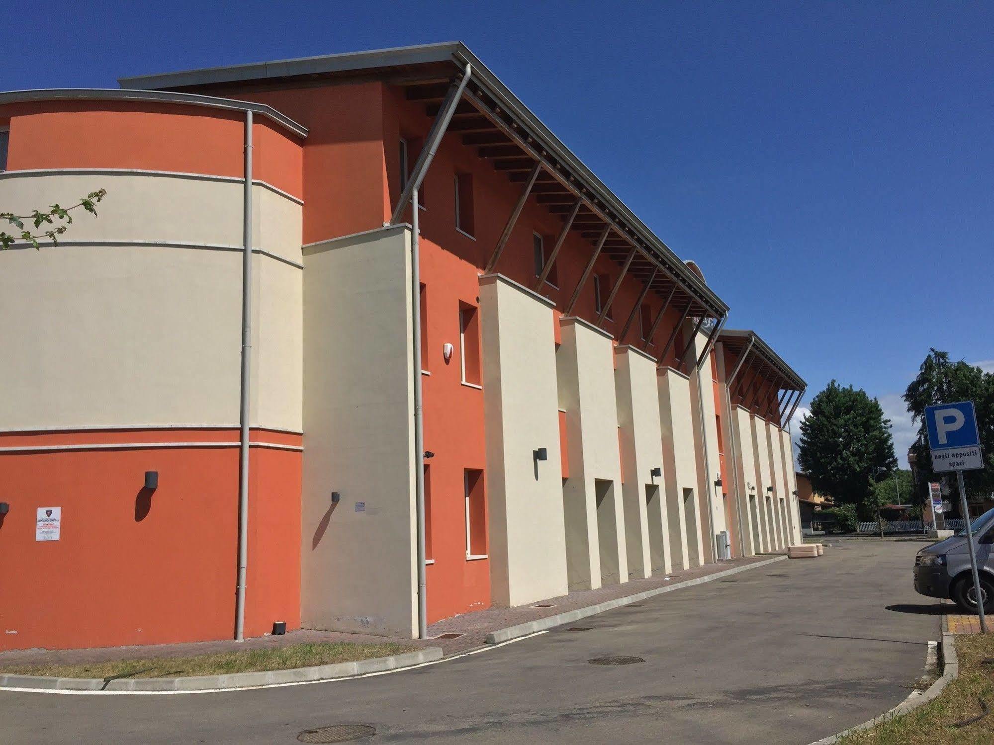 Hotel Motel Galaxy Reggio Emilia Exterior foto